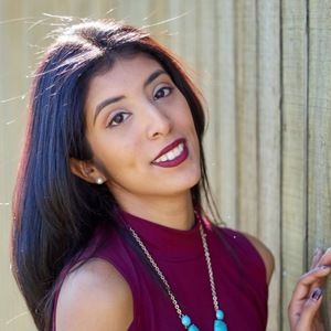 Meet your Posher, Crystal